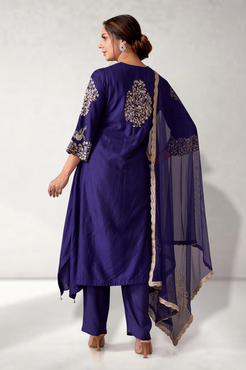 Long tunic with straight pants