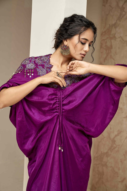 Kaftan with center front drawstring