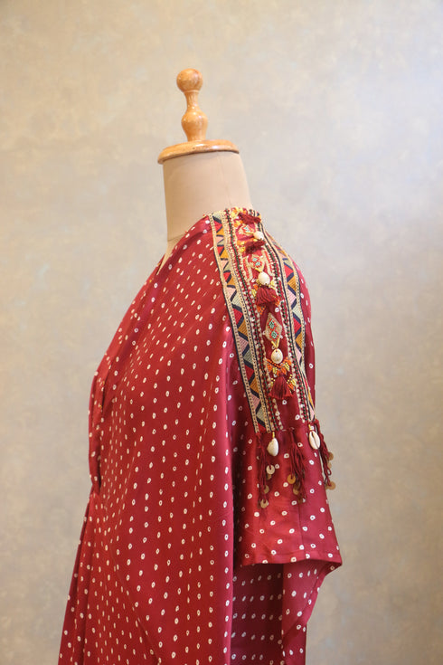 Maroon Bandhej Kaftan With Knot