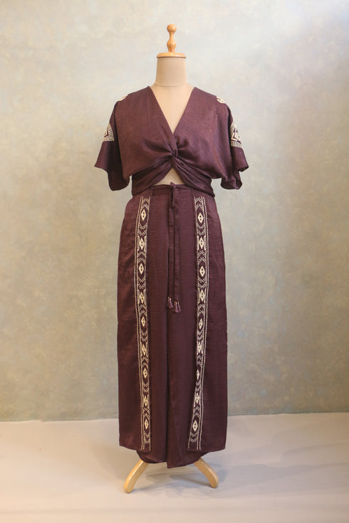 Co-ord Set With A Crop Top And Pants