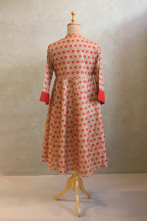 Lightly Embroidered Tie-Up Jacket