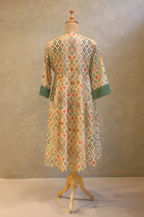 Lightly Embroidered Tie-Up Jacket