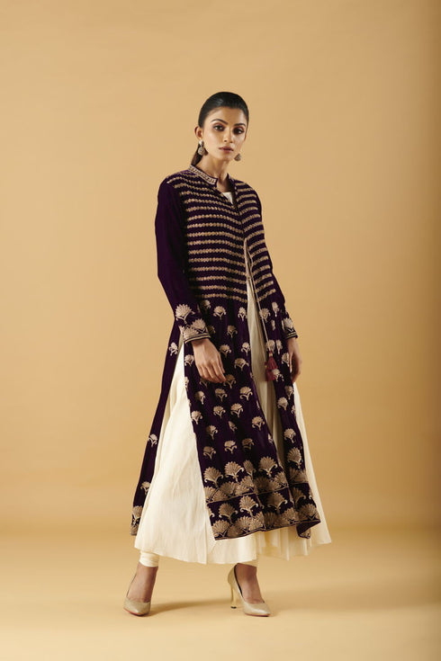 Embroidered Full Sleeve Jacket With Churidar