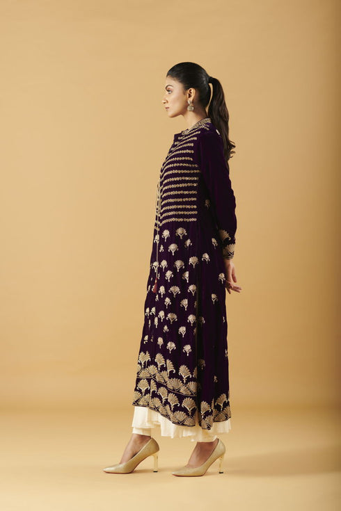 Embroidered Full Sleeve Jacket With Churidar