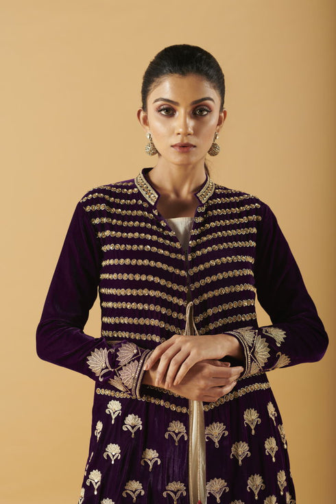Embroidered Full Sleeve Jacket With Churidar