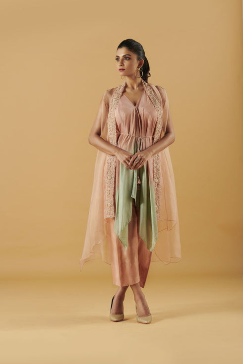 Crushed Top With Cape & Cropped Pants