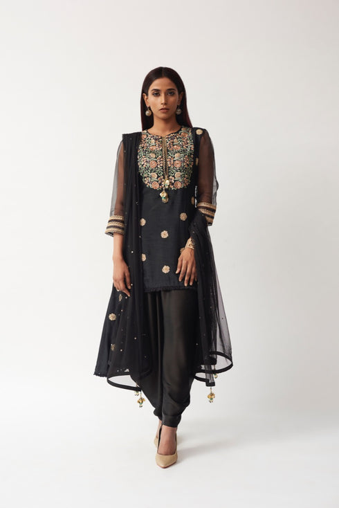 Embroidered Kurti With Dhoti