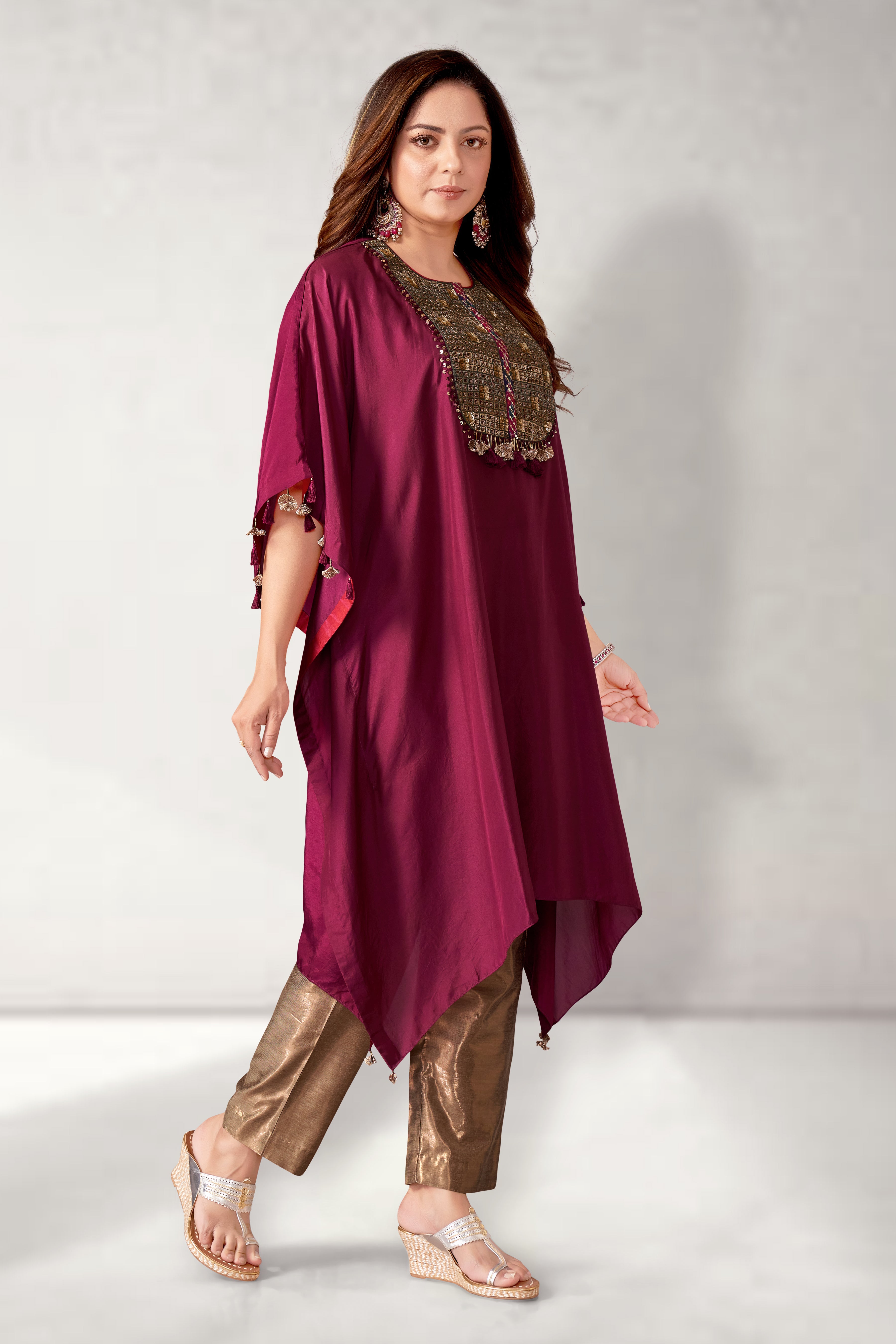 Kaftan set with straight pants