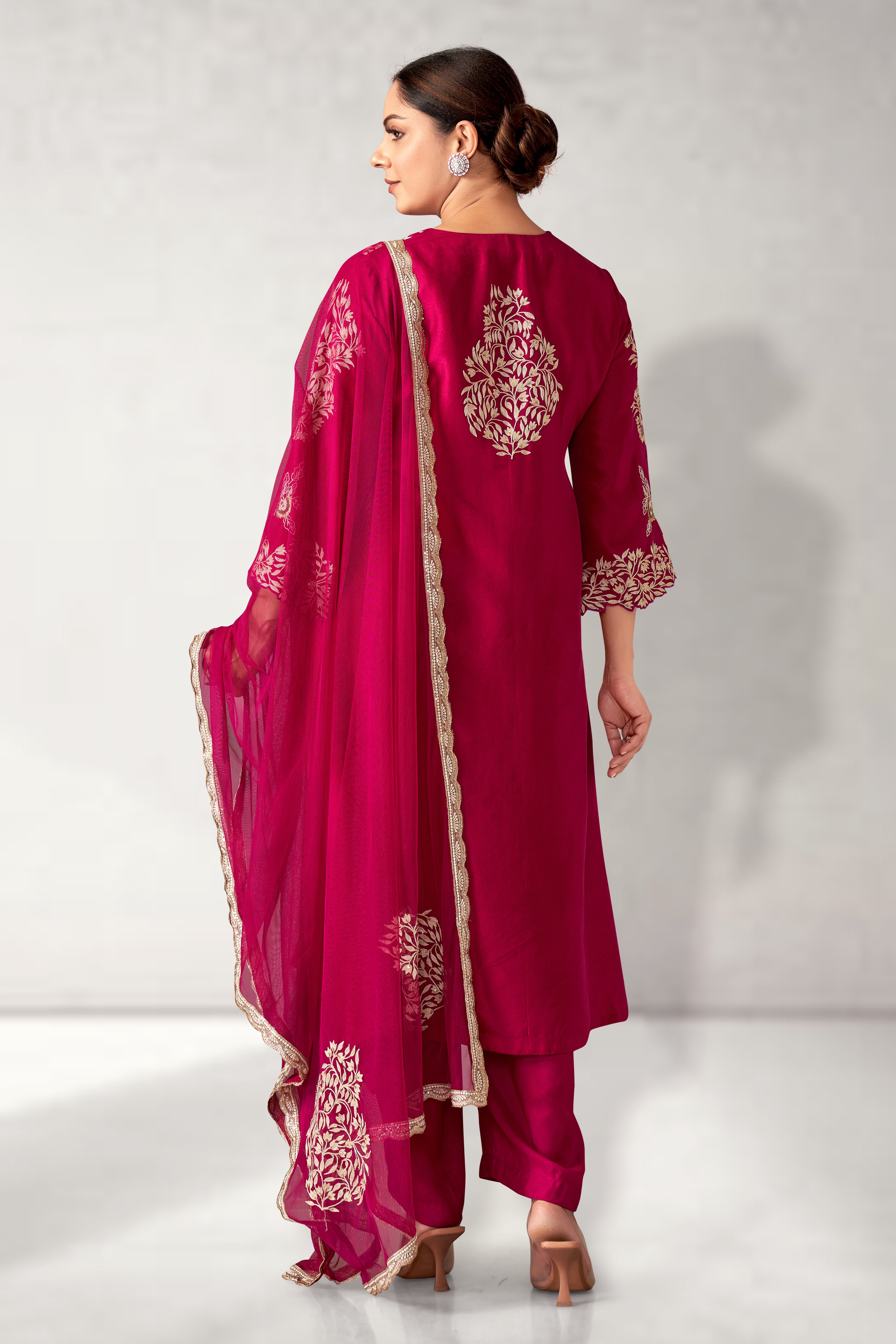 Long tunic with straight pants