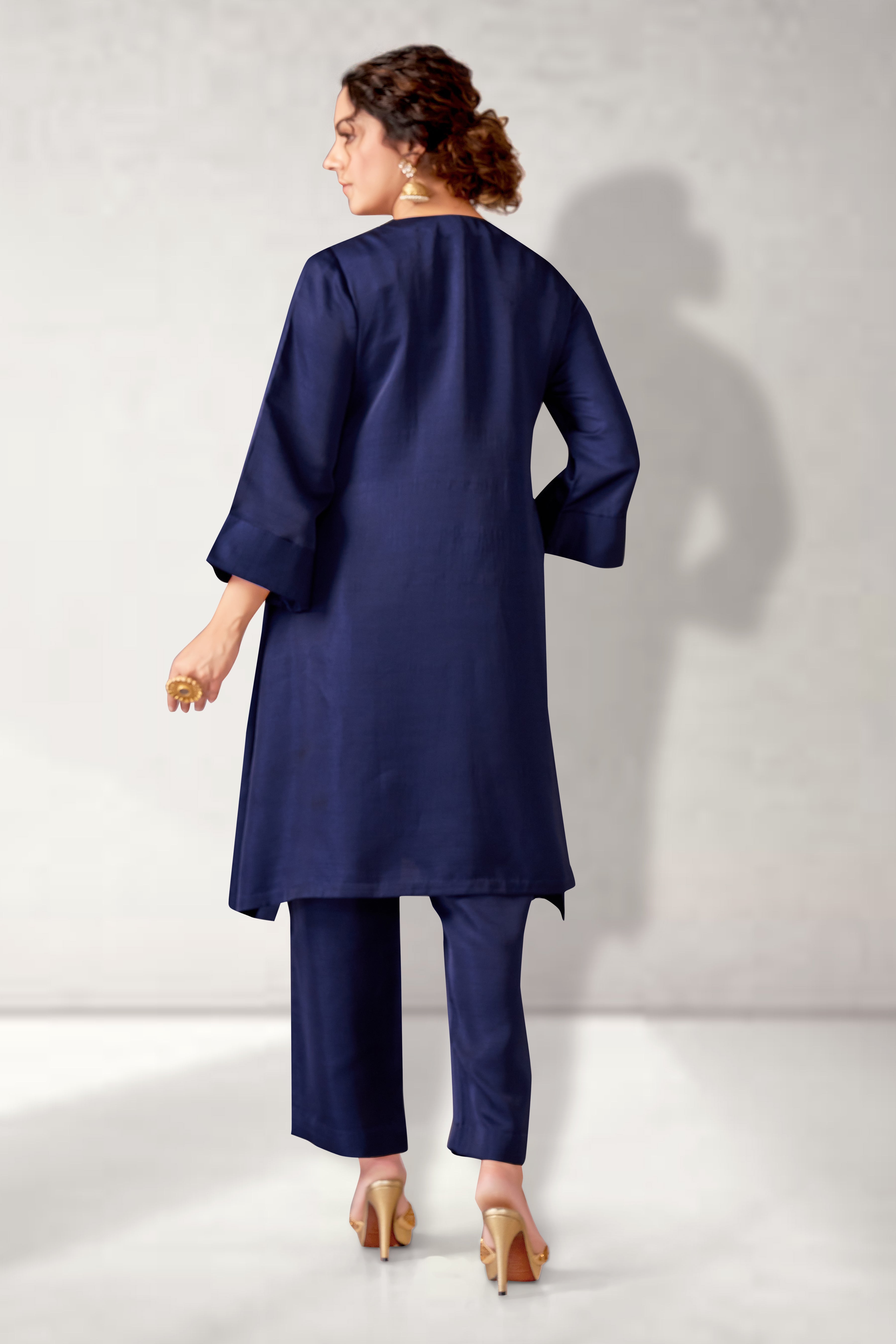 Short kameez with pants