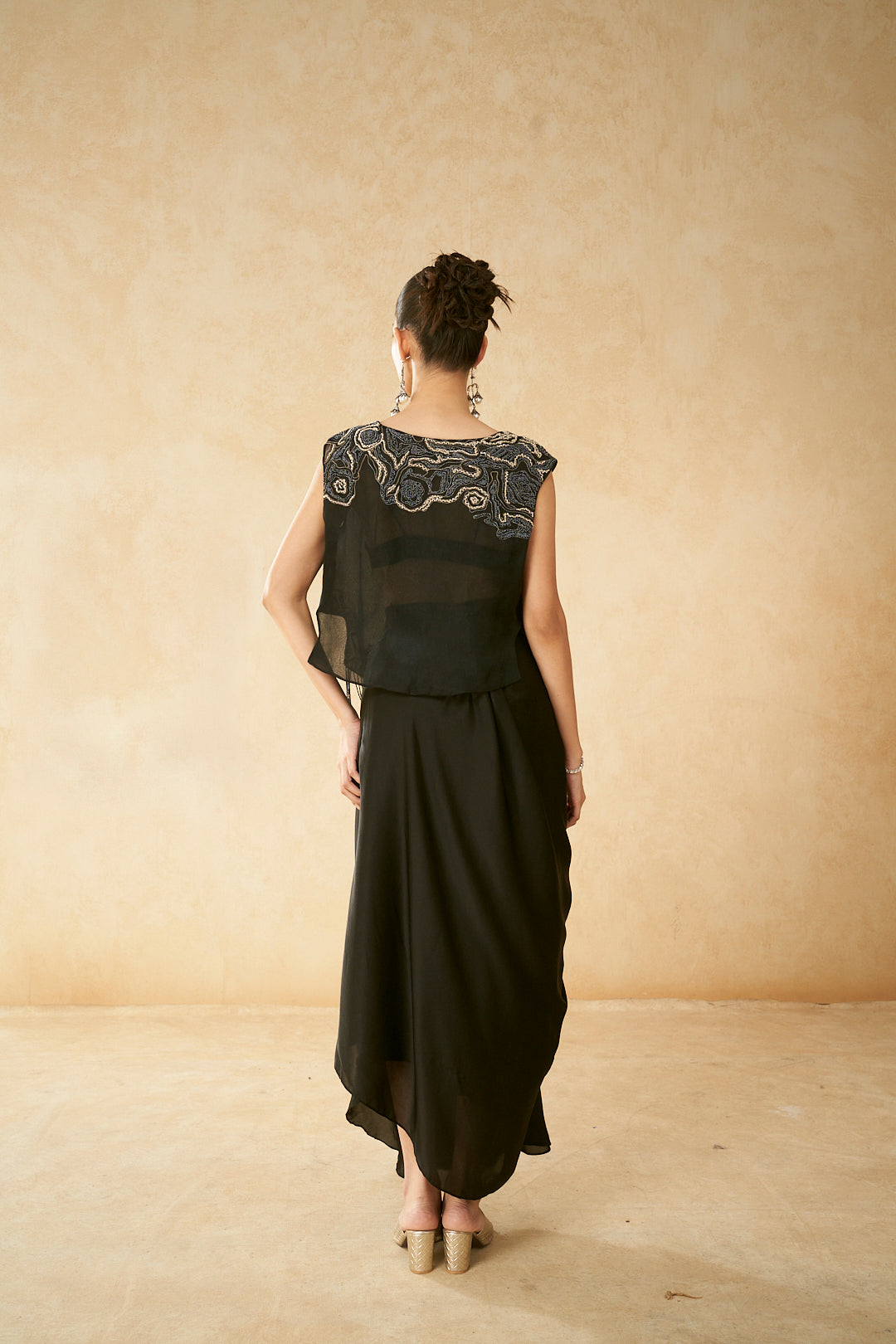 CROP TOP WITH PLEATED SKIRT