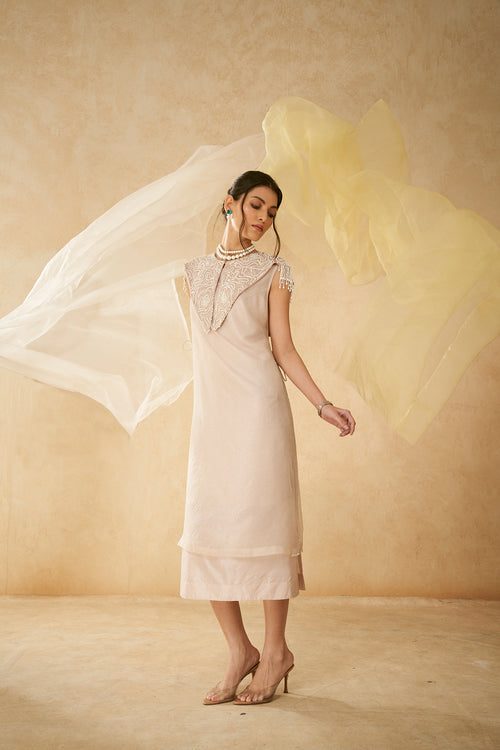 BEIGE COLLAR WITH ORGANZA INNER
