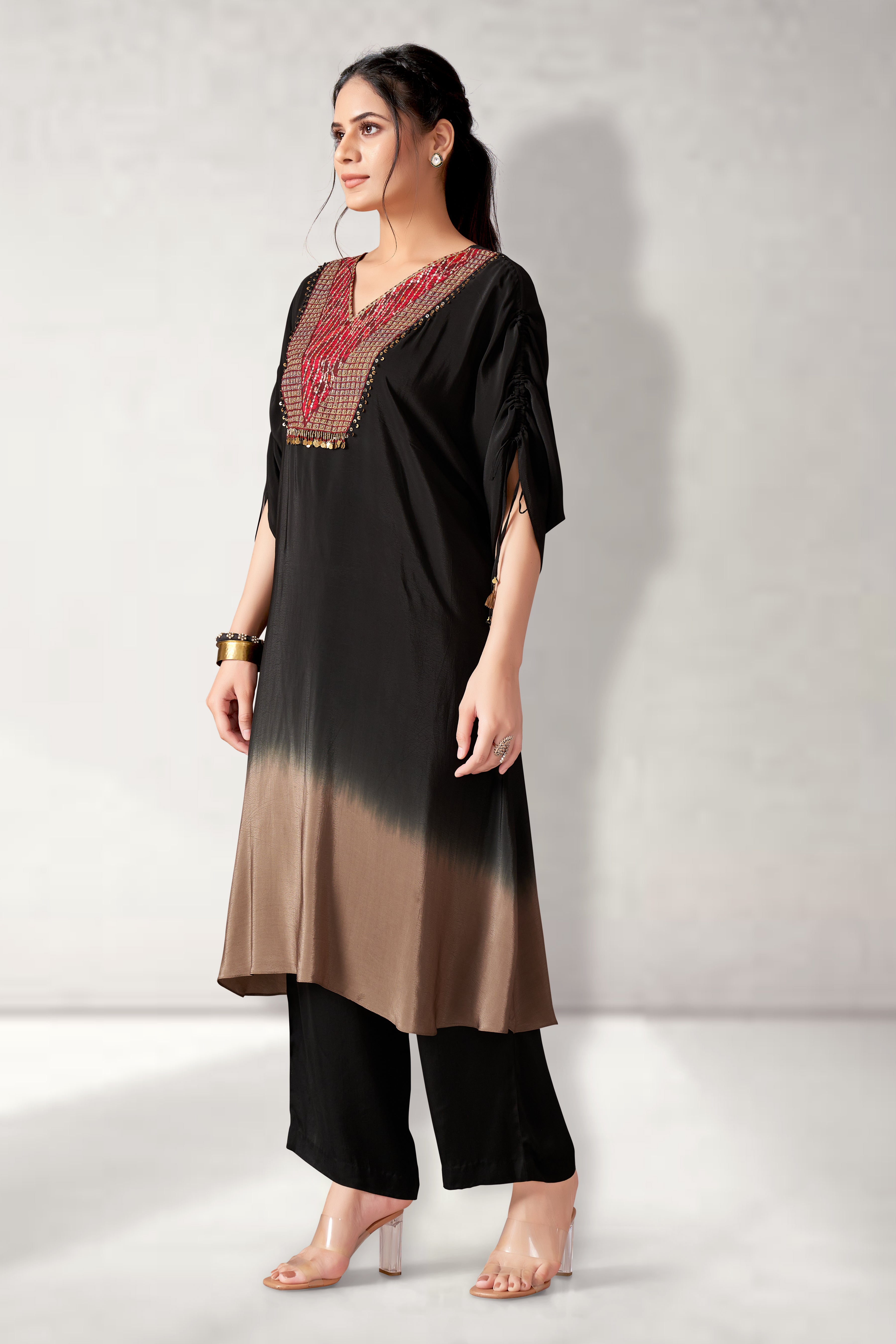 Kaftan set with straight pants