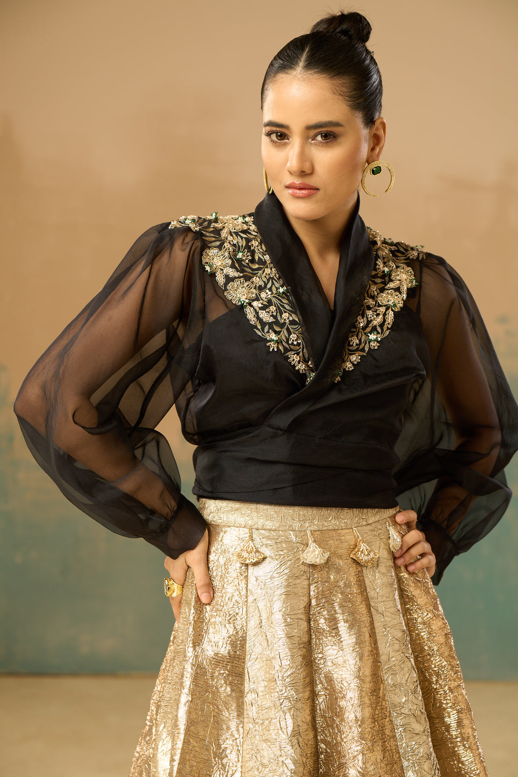 Embroidered collar top & skirt