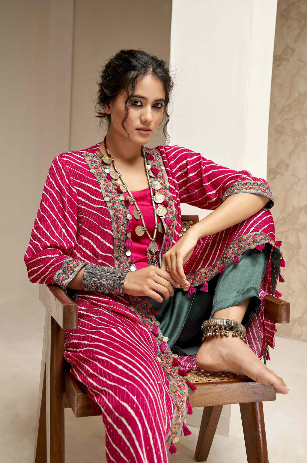 Knee Length Inner Top with Pants and Leheriya Cape