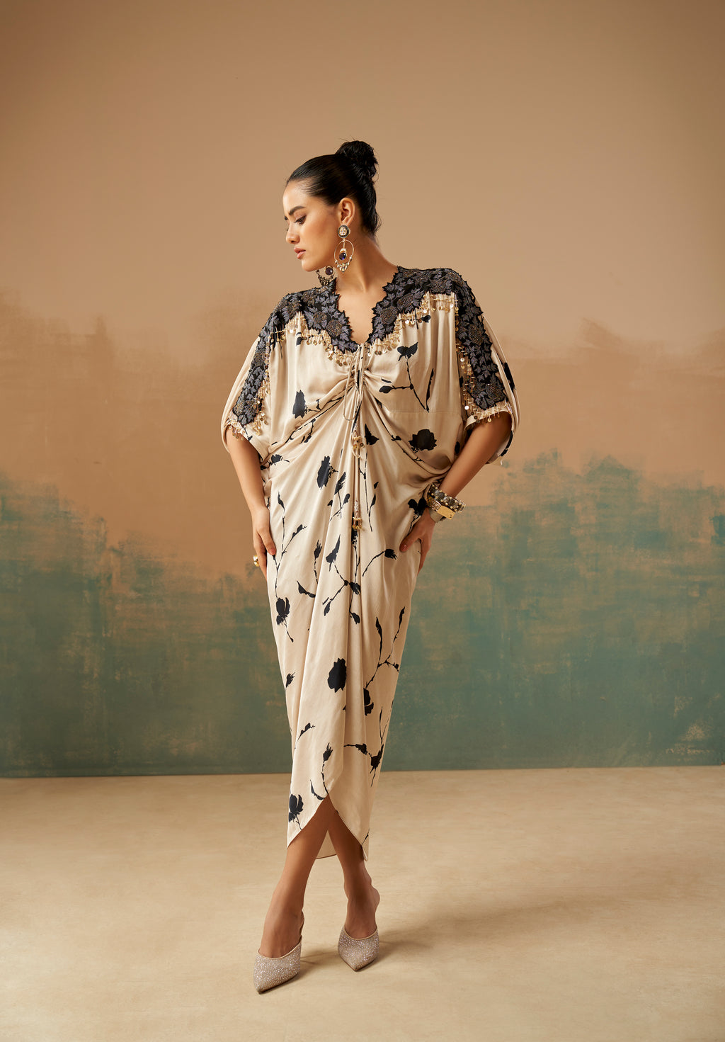 Neckline dress