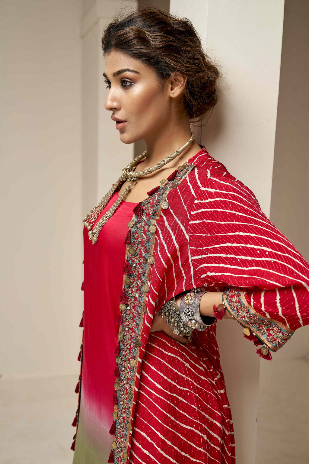 Knee Length Inner Top with Pants and Leheriya Cape