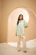 Shirt with puffed sleeves