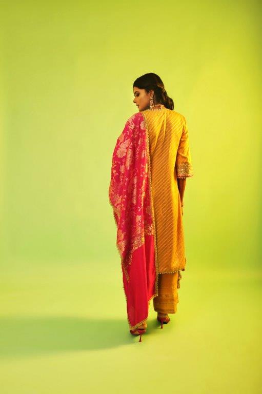 Yellow Leheriya Kurta With Pink Pant