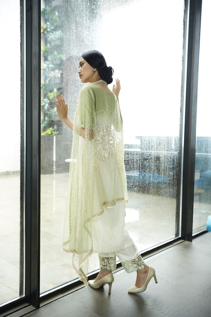 Shaded Kurta With Dupatta Aditi Somani India