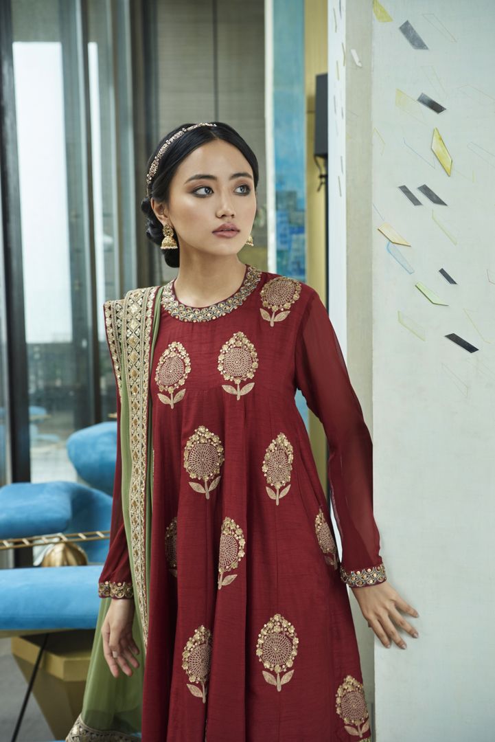 Embroidered Kurti With Dhoti Aditi Somani India