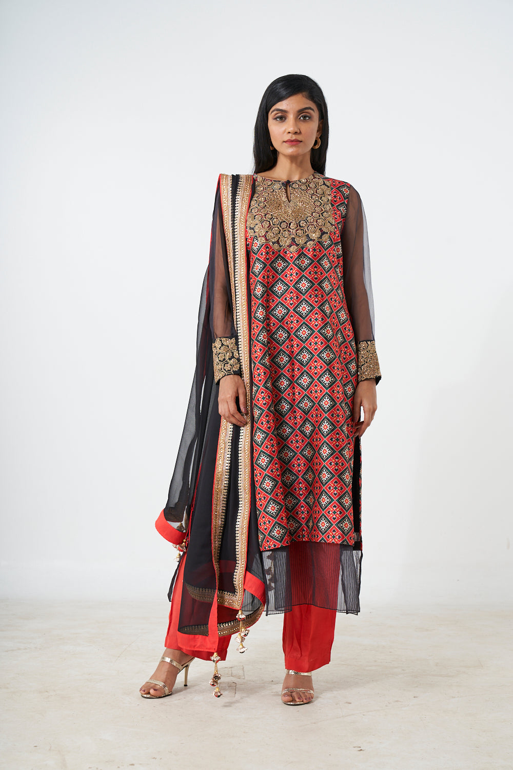 Kurta With Pant And Dupatta Aditi Somani India