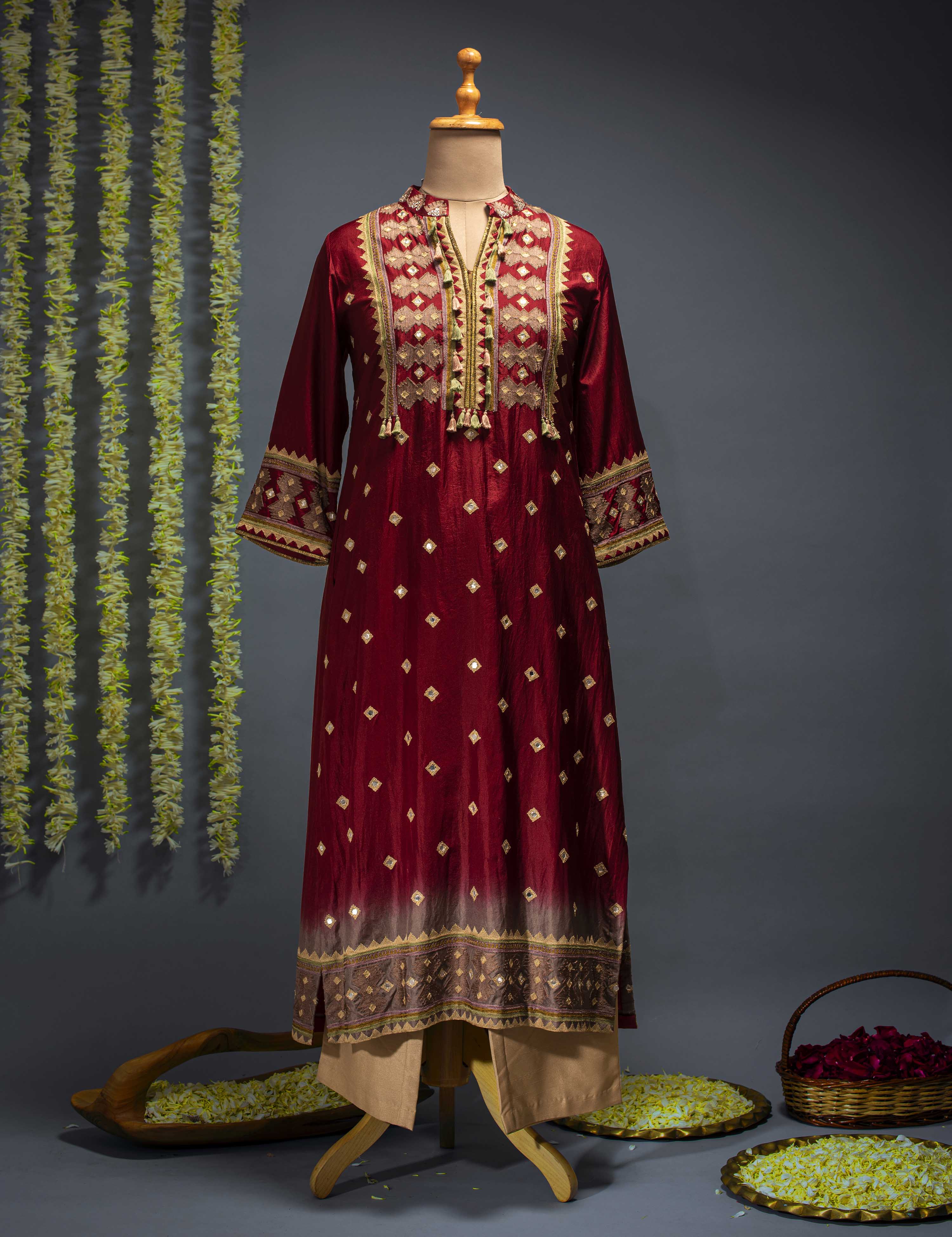 Maroon Kurti With Pant Aditi Somani India