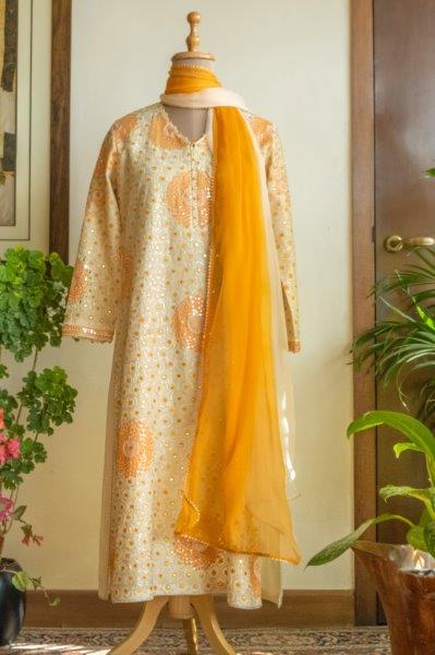 Off-White Embroidered Straight Kurta With Lycra Churidar & Shaded Dupatta