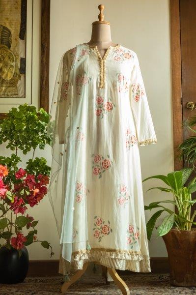 Double Layered Off-white Kurta With Churidar & Dupatta