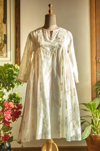 Off-white Benarasi Chanderi TunicOff-white Benarasi Chanderi Tunic