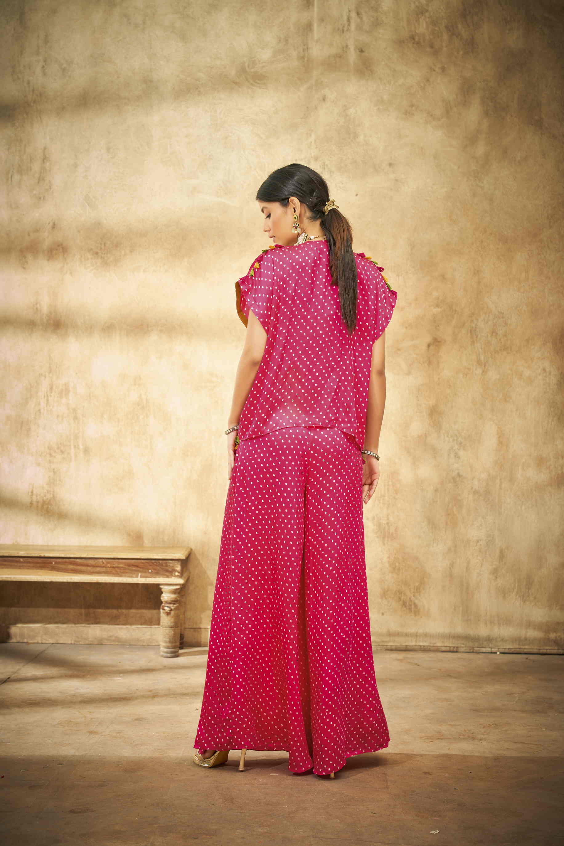 Pink Bandhani Heavy Cape