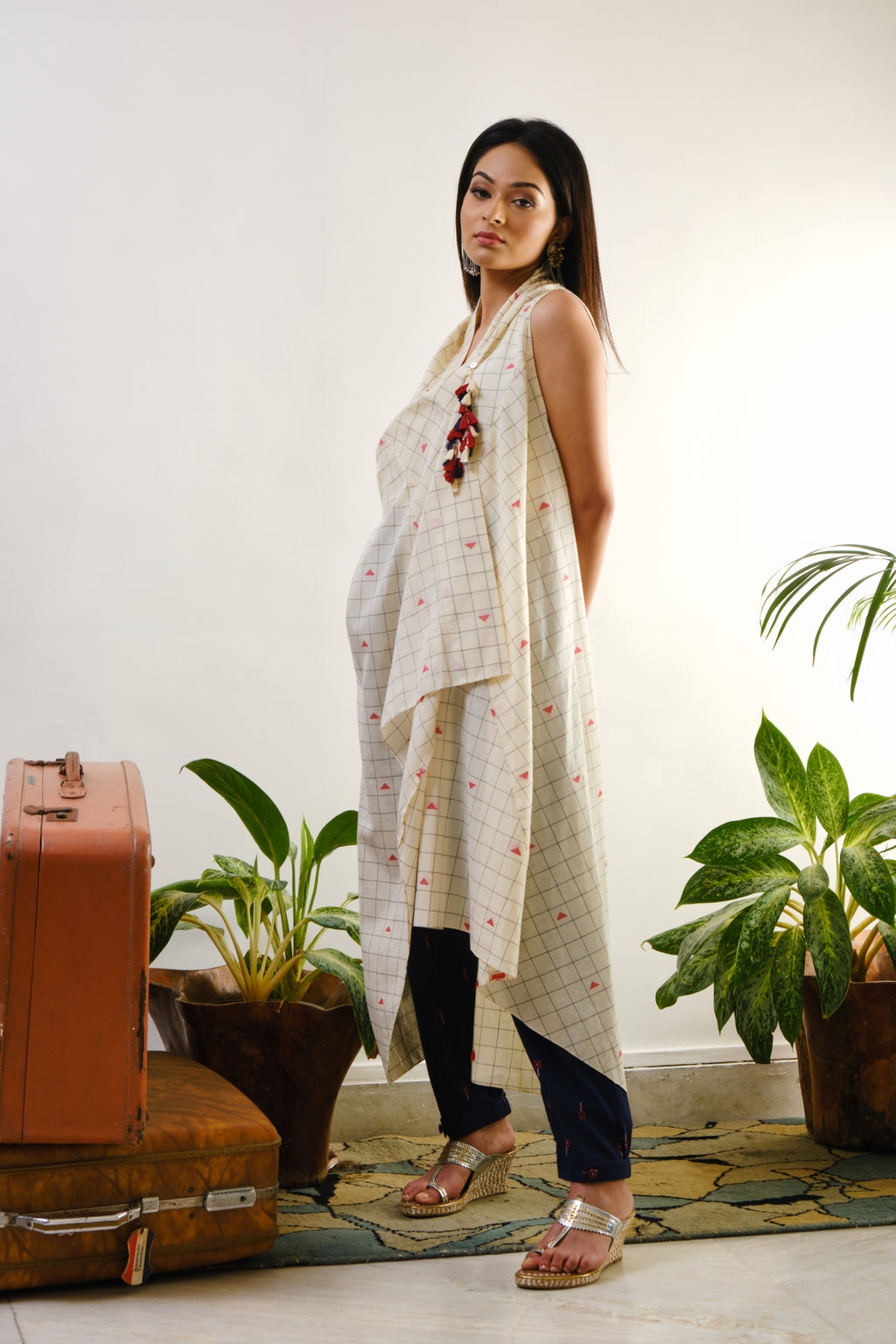 Off-white checked Tunic with blue crop pant