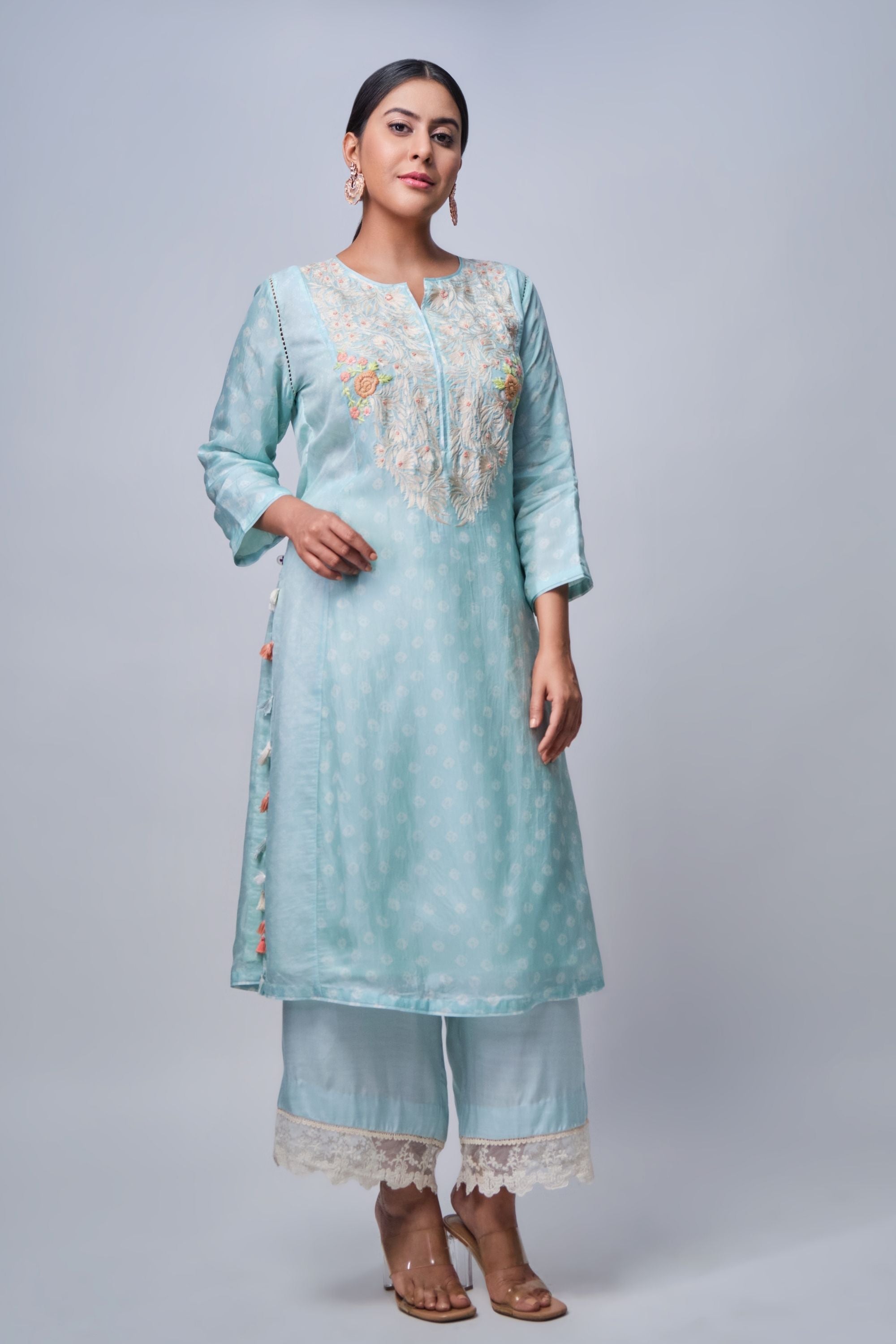 Blue bandhni embroidered tunic with pant