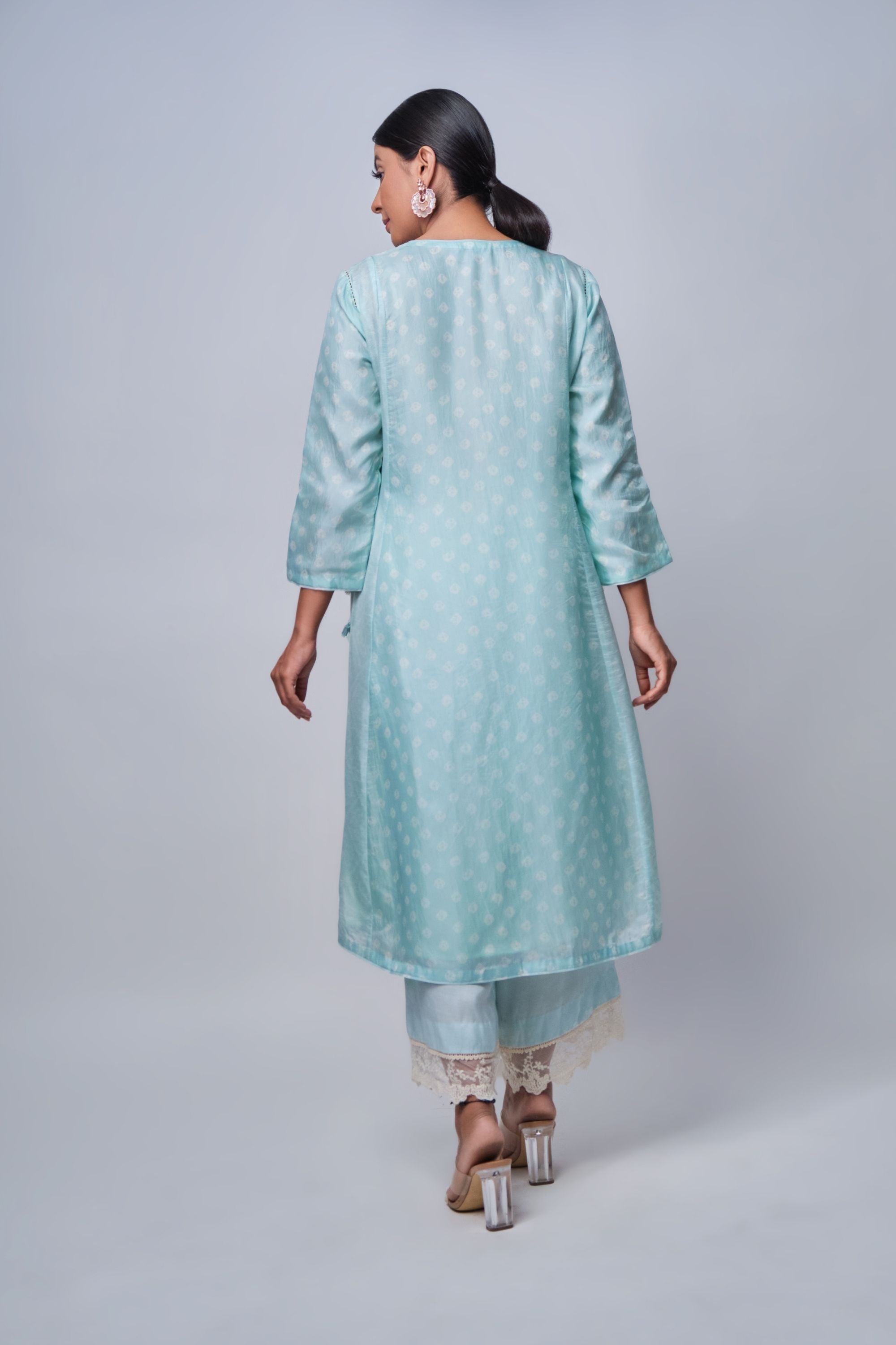 Blue bandhni embroidered tunic with pant