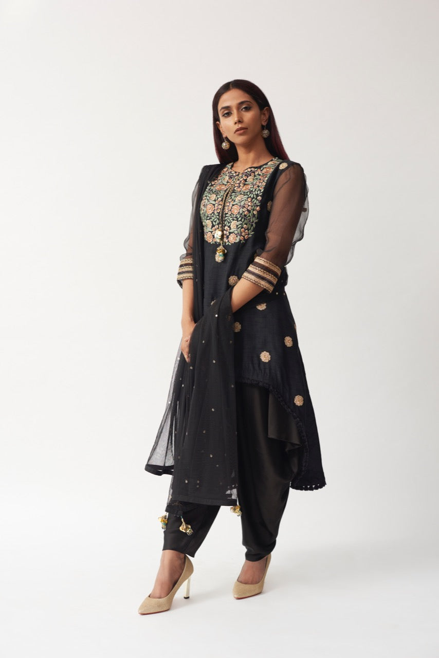 Embroidered Kurti With Dhoti Aditi Somani India