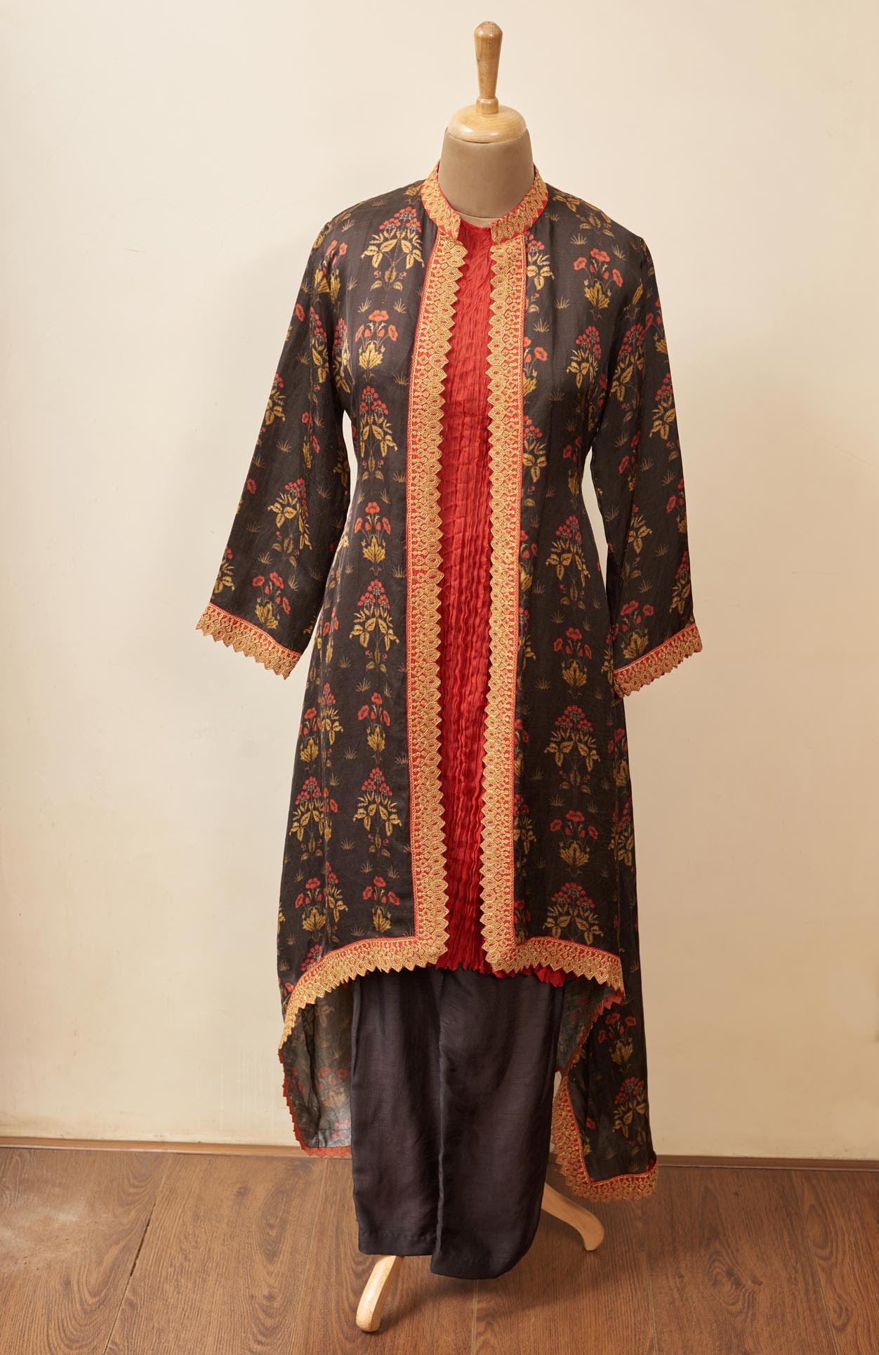 Contemporary Jacket With Inner & Pant